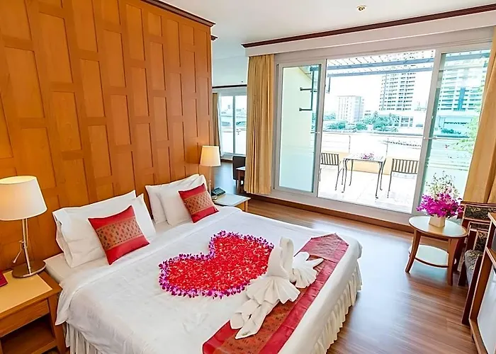 Hotel New Siam Riverside 3*